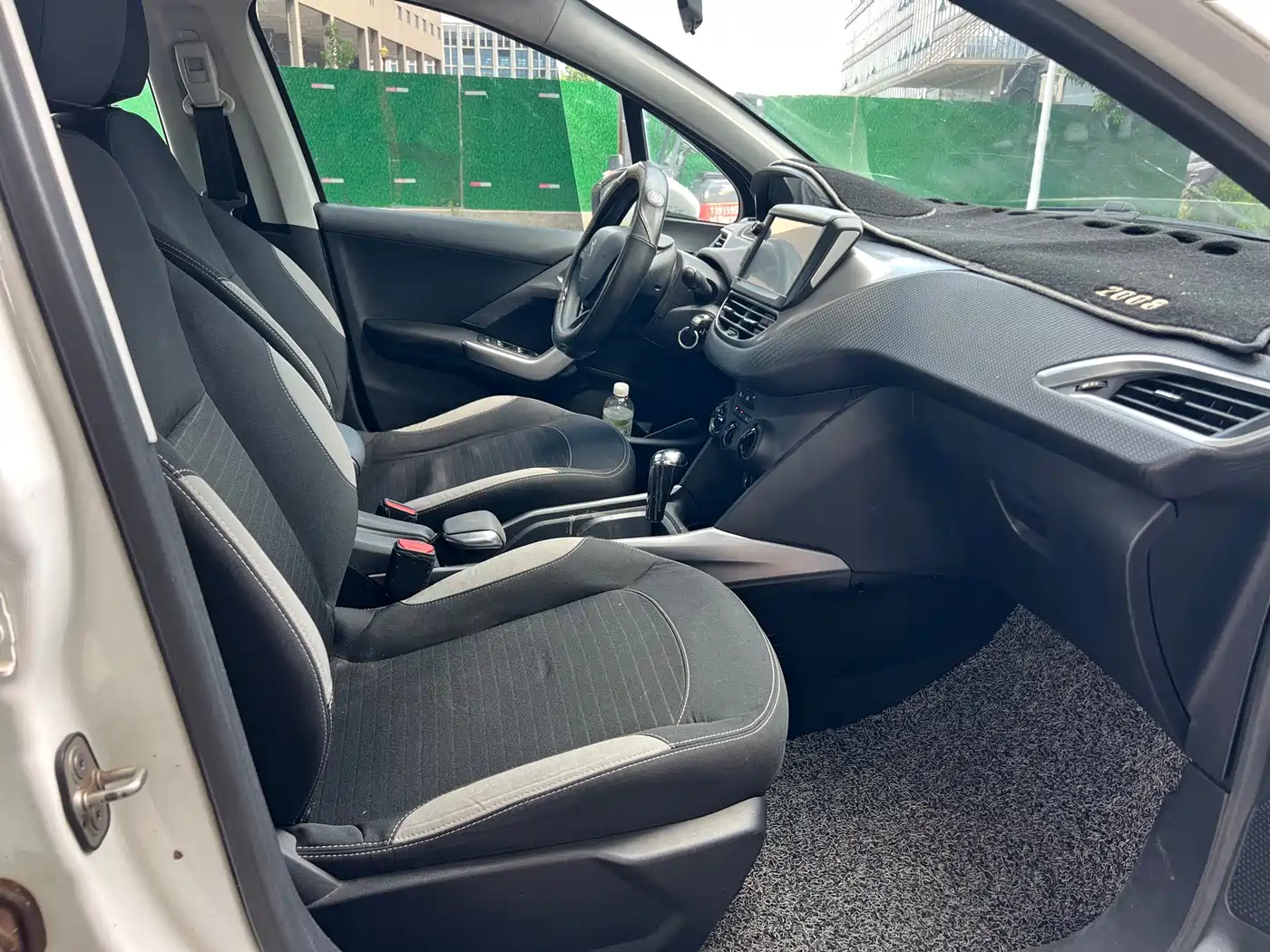 Peugeot 2008 2014 2014 1.6L Automatic Trend Edition