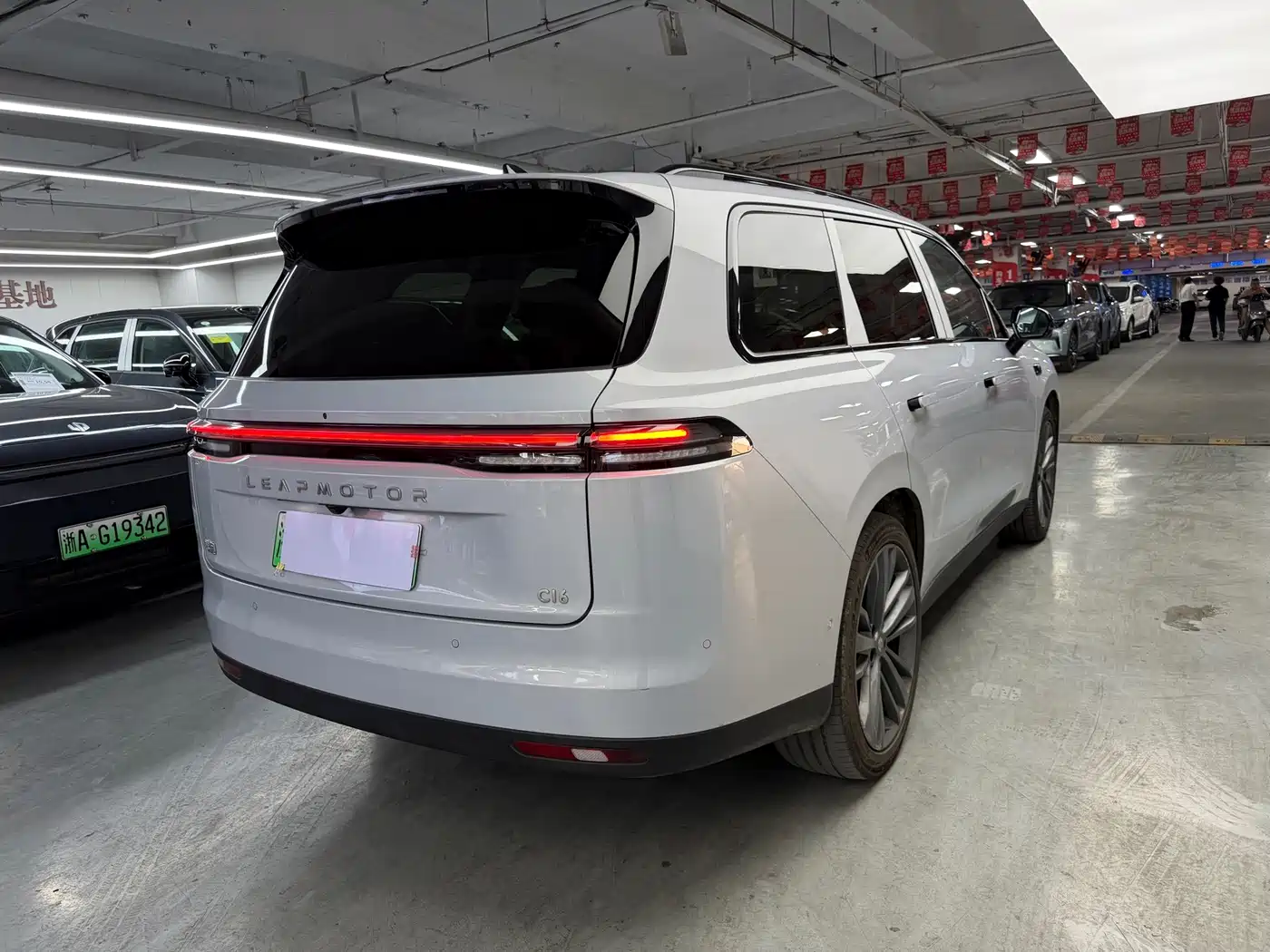 Leapmotor C16 2026 2026 Model Year EV 630 LiDAR Premium Edition 6-Seater