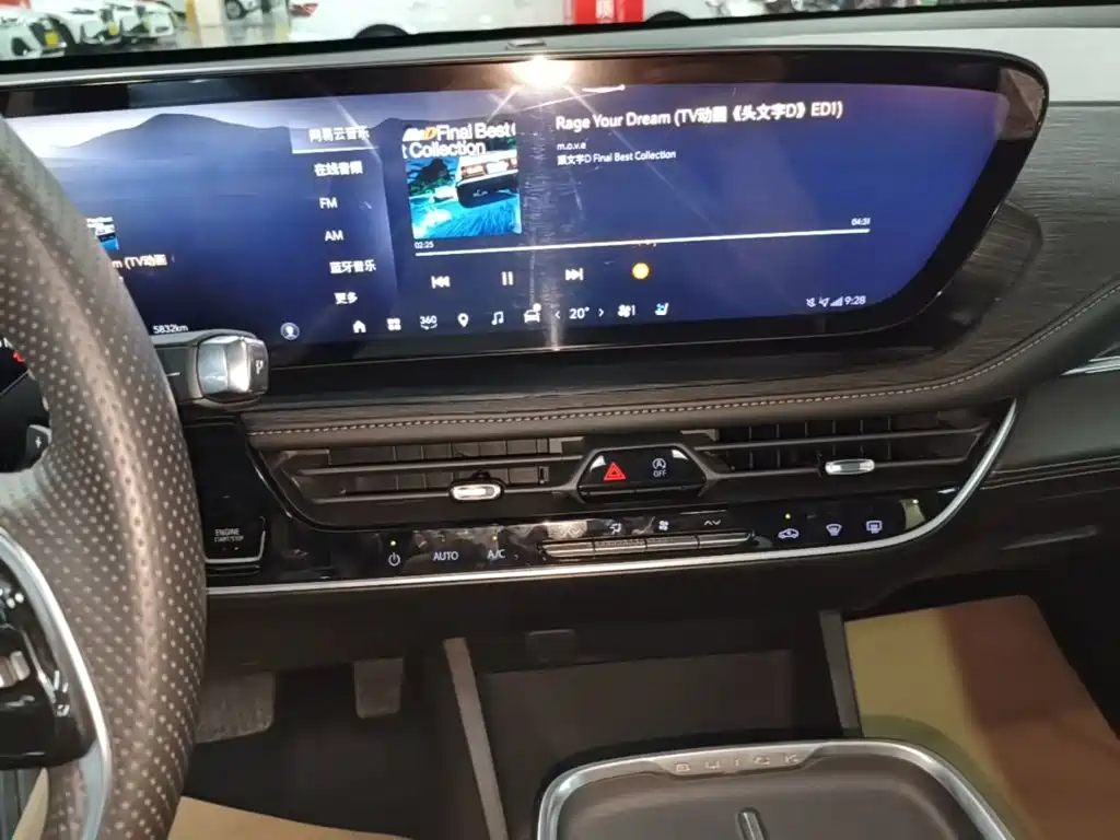Buick LaCrosse 2025 2025 Model 28T Platinum Edition