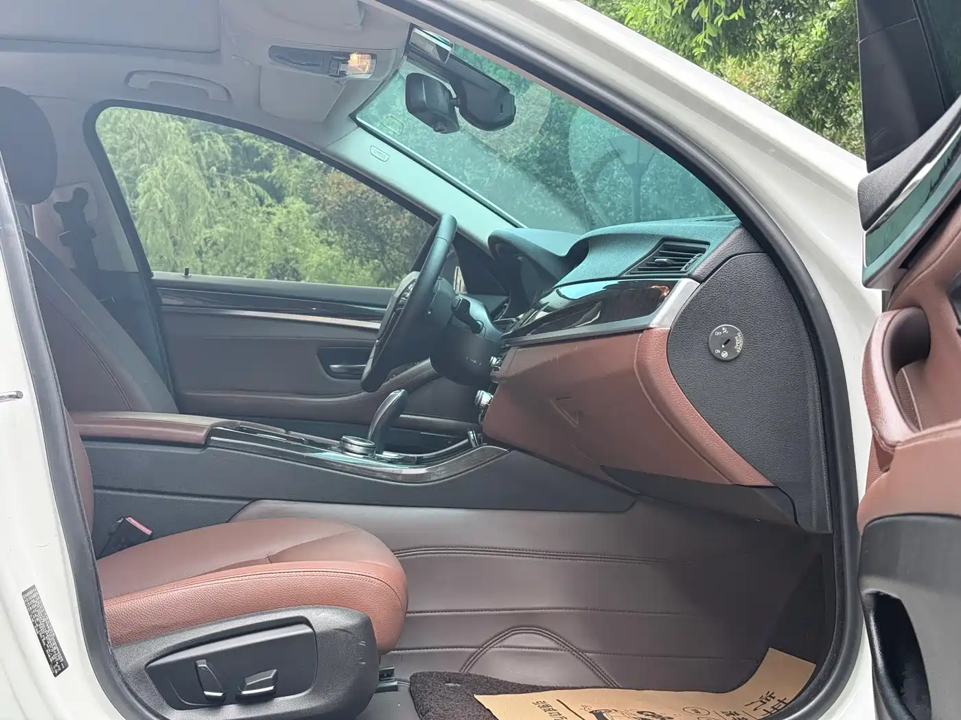 BMW 5 Series 2014 525Li Leading фото 12