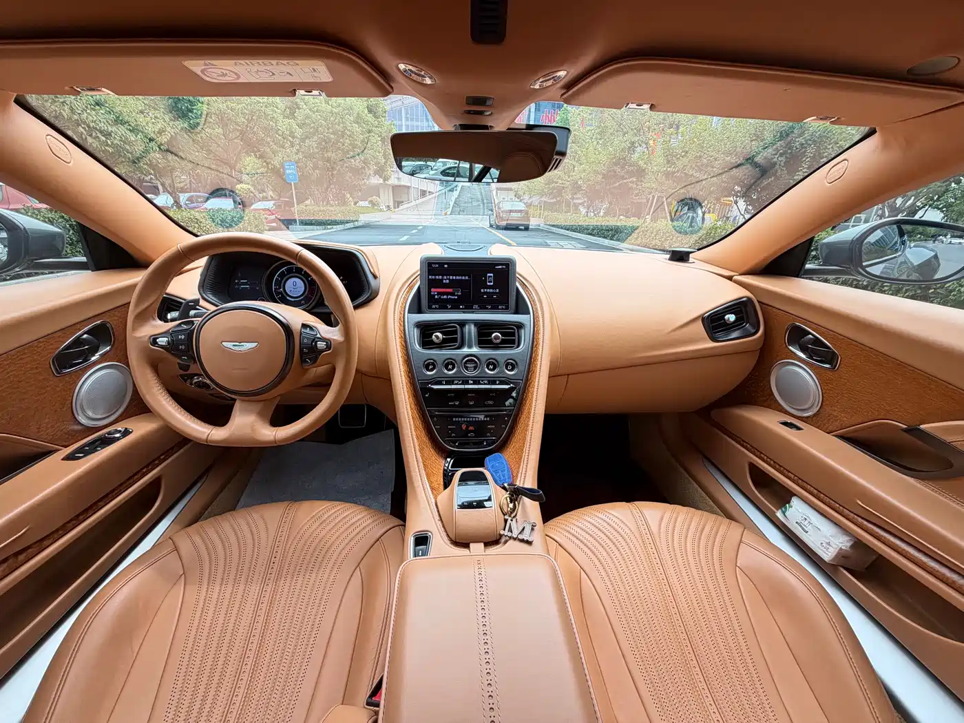Aston Martin DB11 2017 2016 5.2T Launch Edition