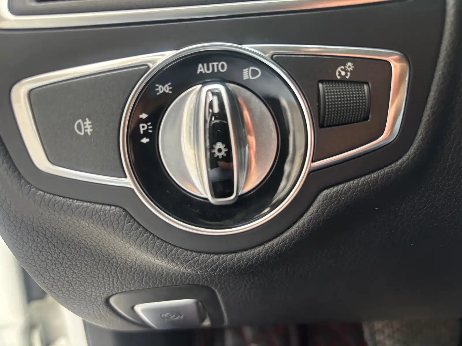 Фото 9 - Mercedes-Benz C-Class