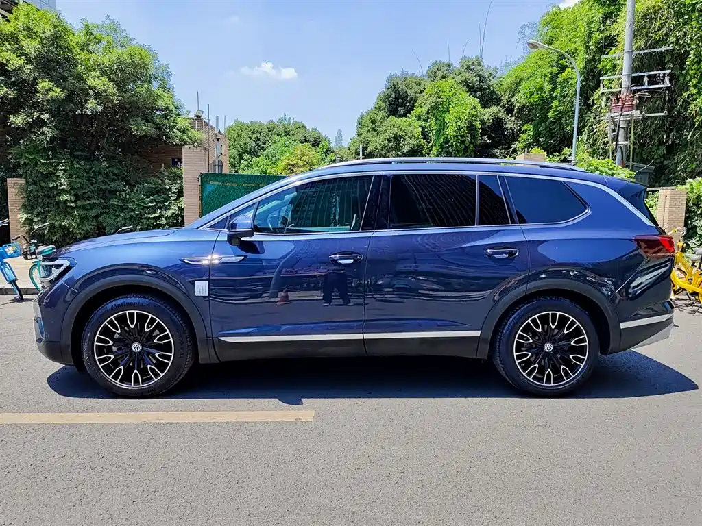 Volkswagen Talagon 2021 380TSI AWD Luxury Scenic Pro Limited Edition фото 3