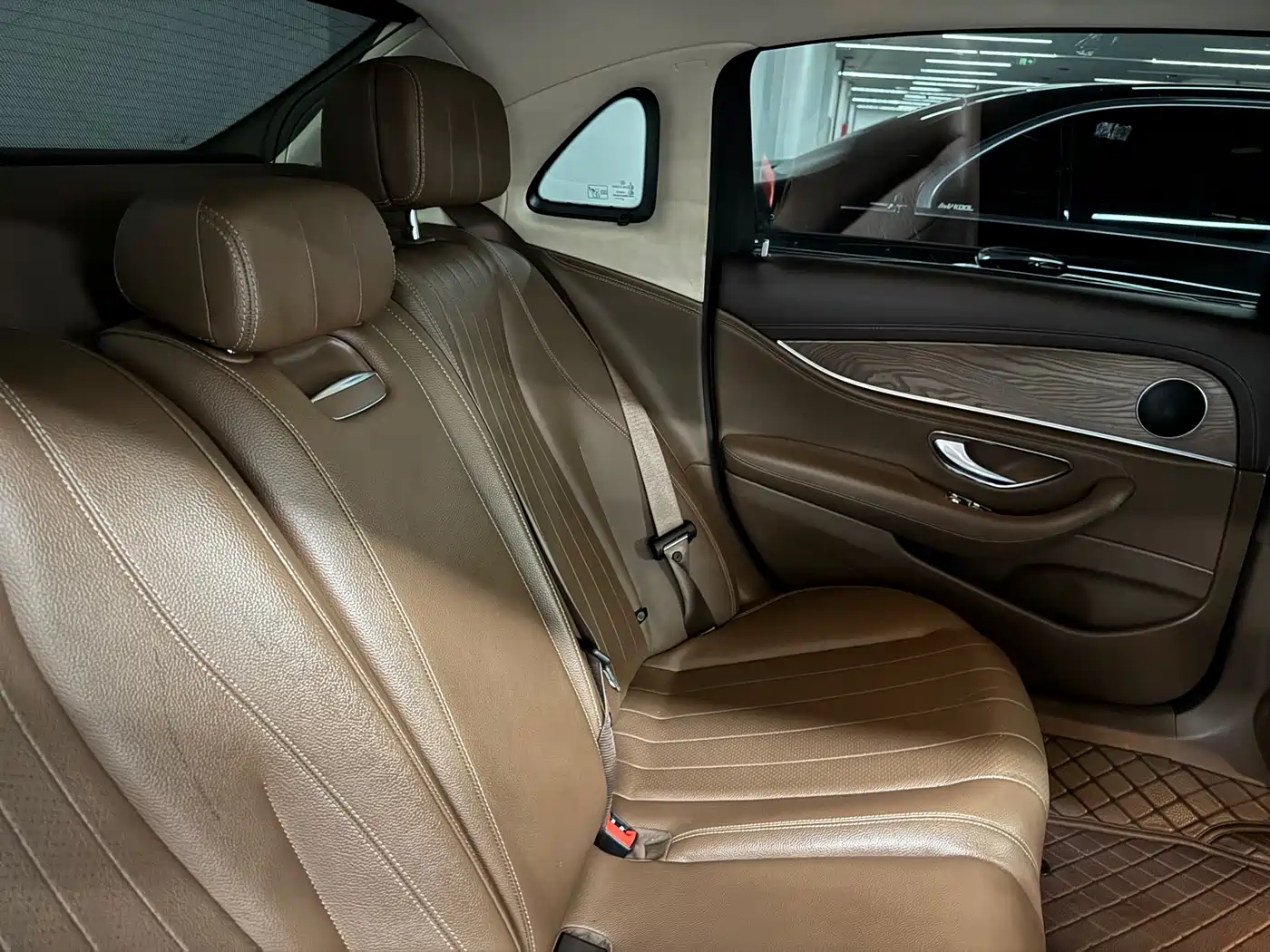 Mercedes-Benz E-Class 2016 E 300 L Sport Fashion Type фото 18