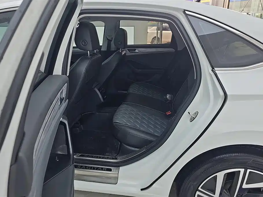 Volkswagen Sagitar 2024 300TSI DSG Surpass Edition фото 11