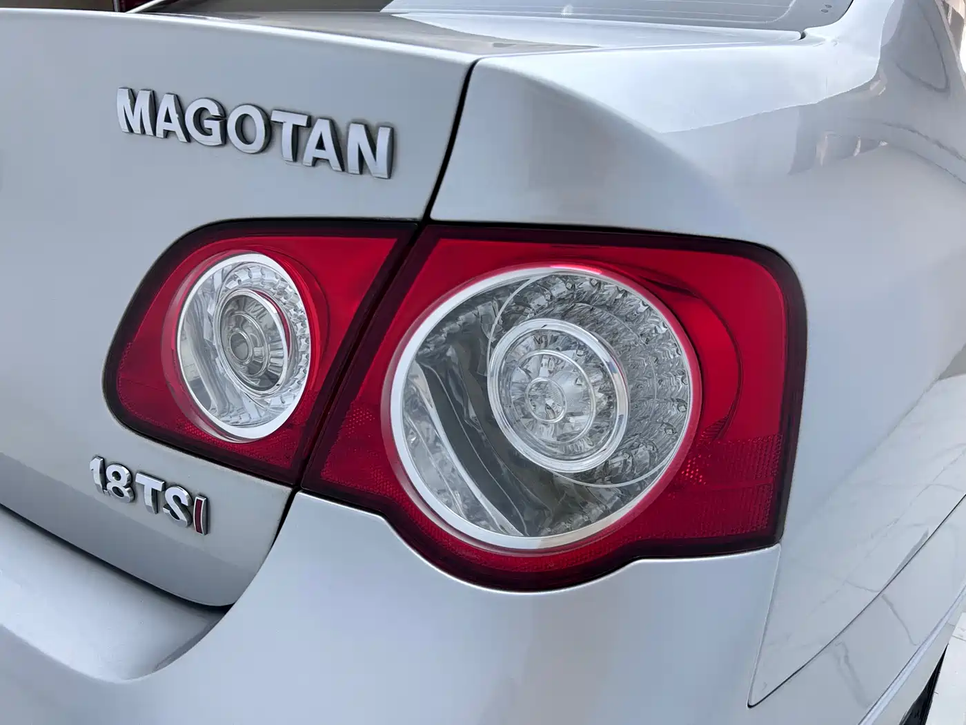 Volkswagen Magotan 2009 1.8TSI DSG Comfort фото 23