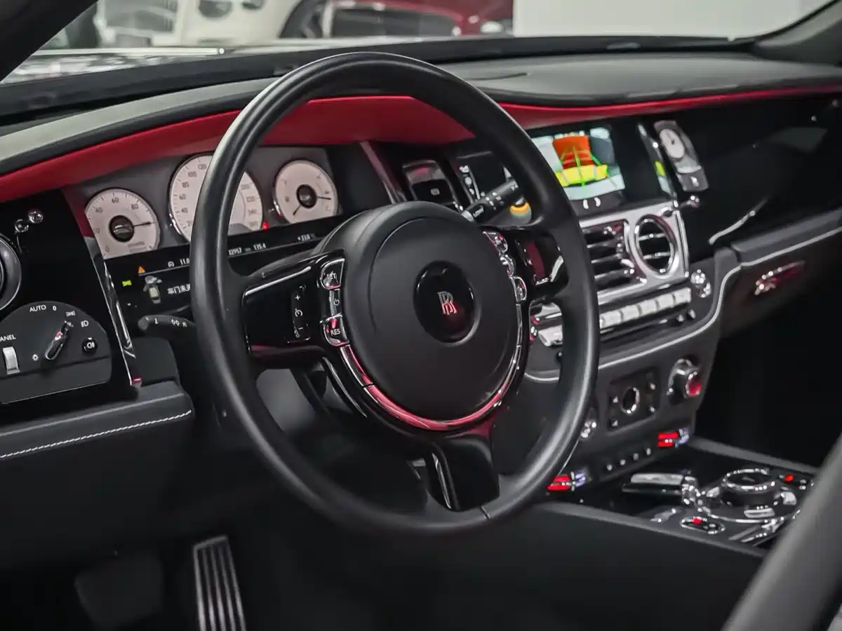 Rolls-Royce Ghost 2018 6.6T Long Wheelbase Edition фото 8