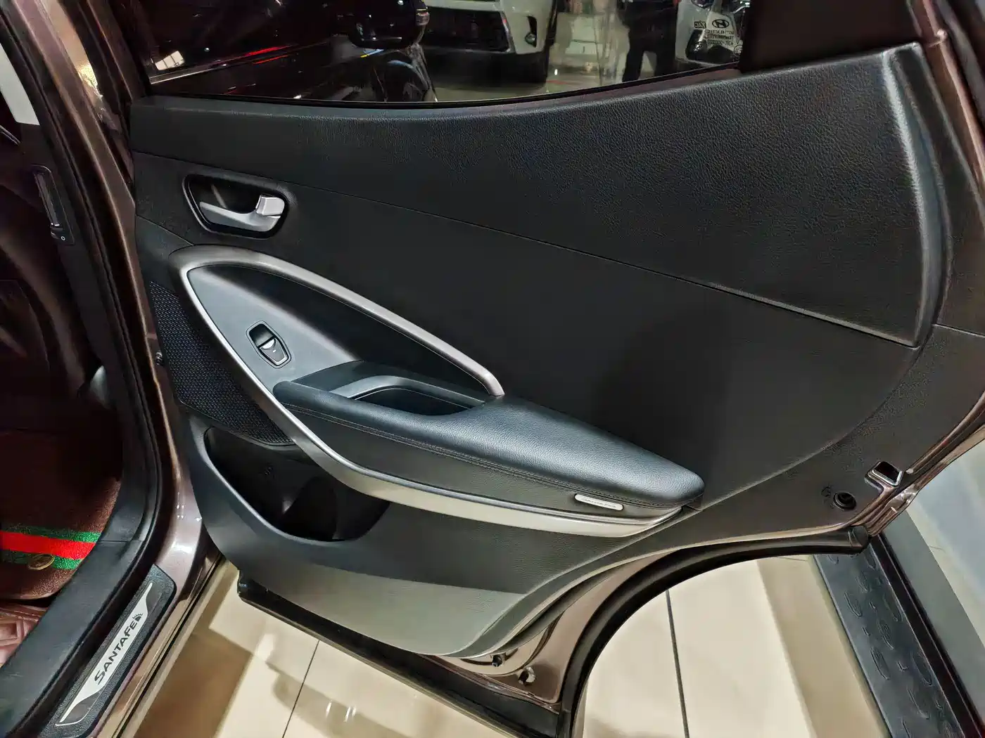 Hyundai Santa Fe (Import) 2013 3.0L 4WD Comfort Navigation Edition 7-Seater Euro V фото 13