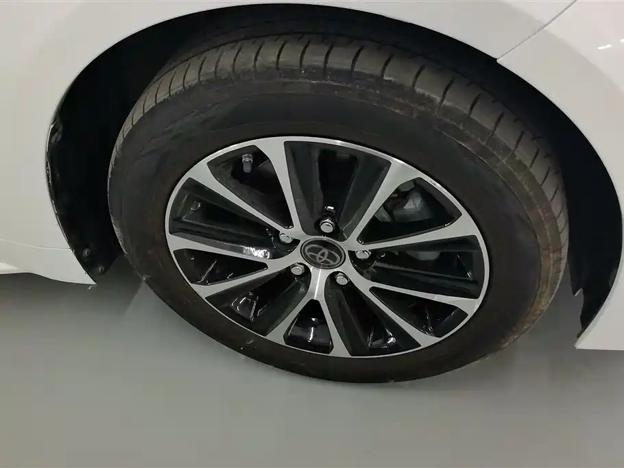 Toyota Levin 2023 Smart Hybrid 1.8L Luxury фото 6