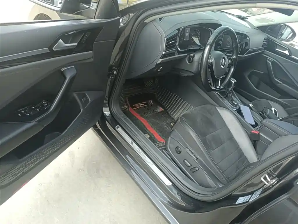 Volkswagen Sagitar 2019 280TSI DSG Luxury Edition China VI фото 23