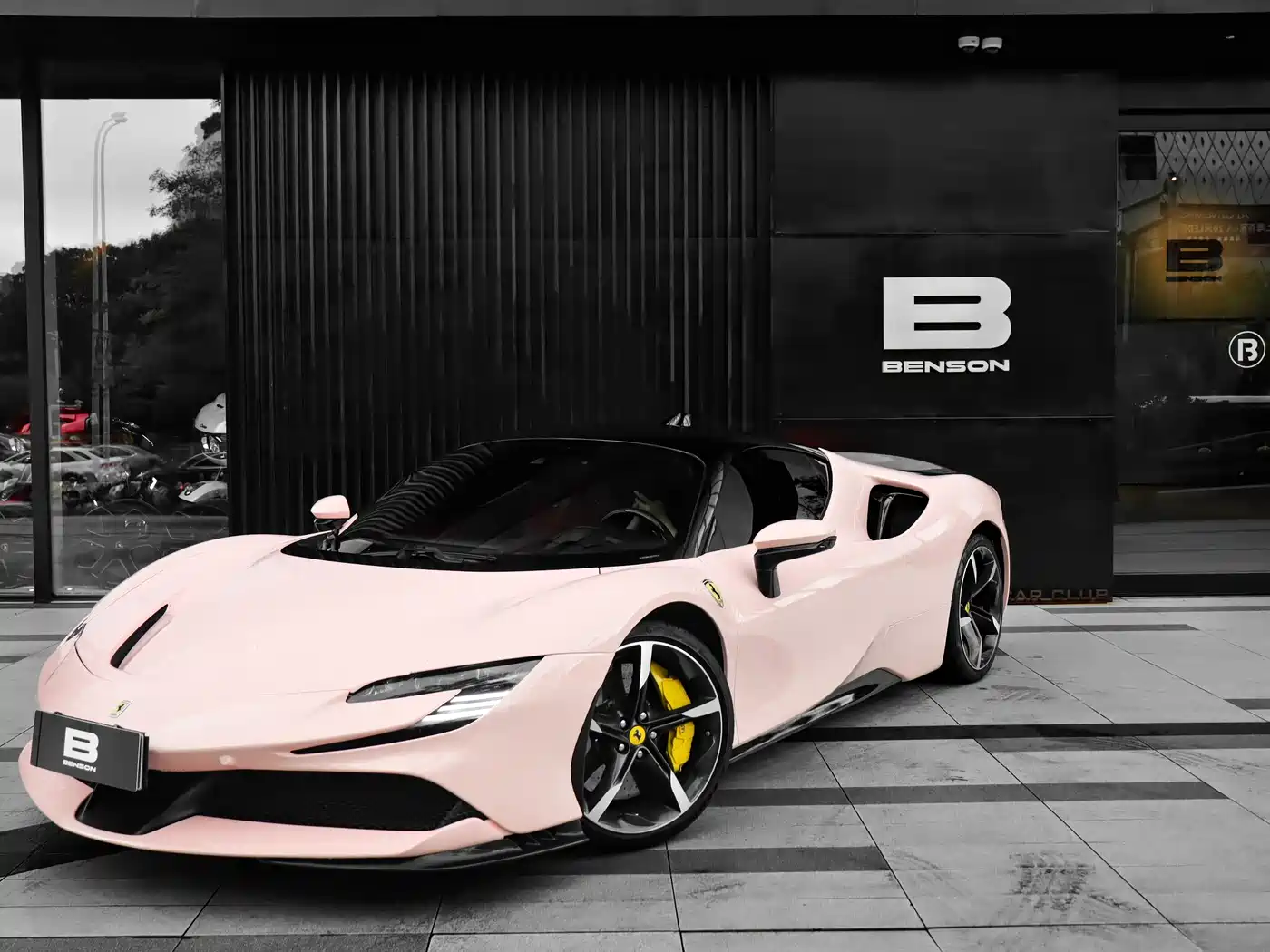 Ferrari SF90, 2022 год