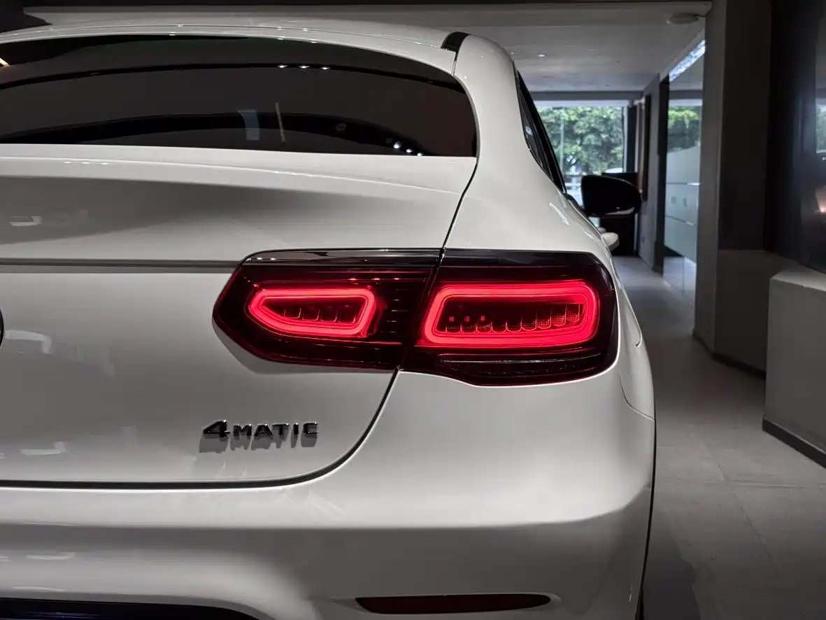 Mercedes-Benz GLC Coupe 2021 GLC 260 4MATIC Coupe SUV фото 18