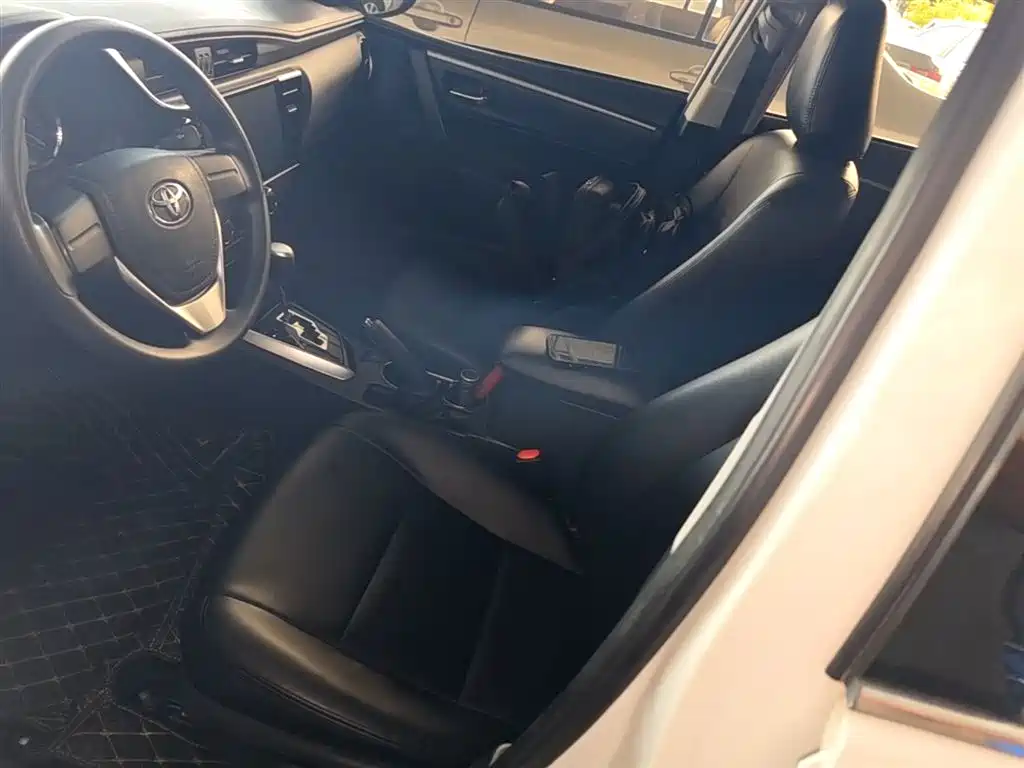 Toyota Corolla 2018 1.2T S-CVT GL Smart Edition фото 15