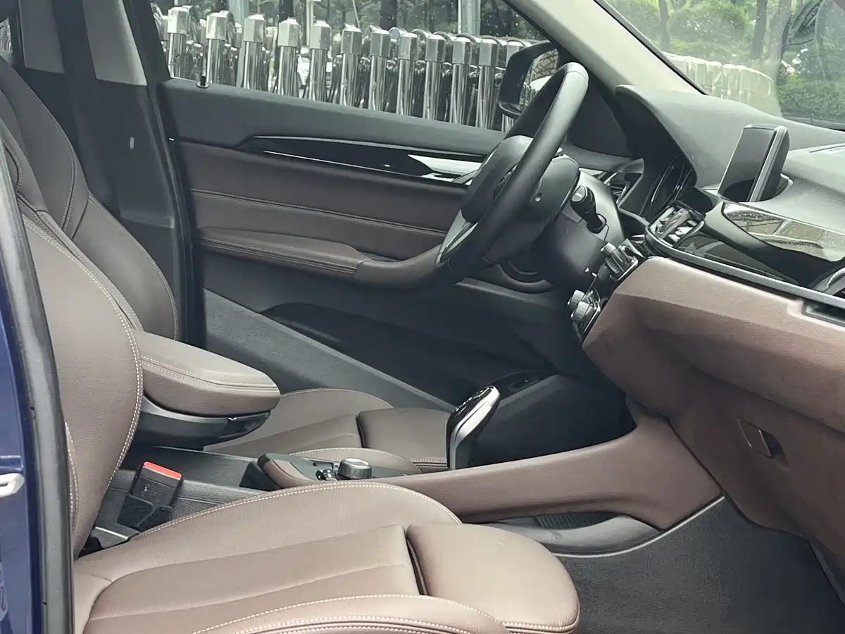 BMW X1 2020 sDrive20Li Fashion Model фото 22