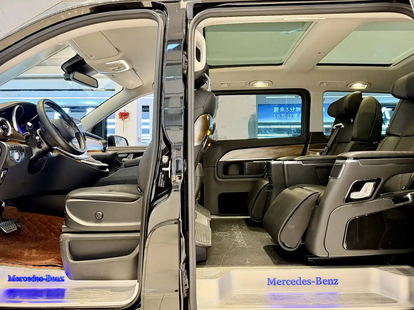 Mercedes-Benz V-Class 2021 V 260 L Long Wheelbase Luxury Edition фото 8