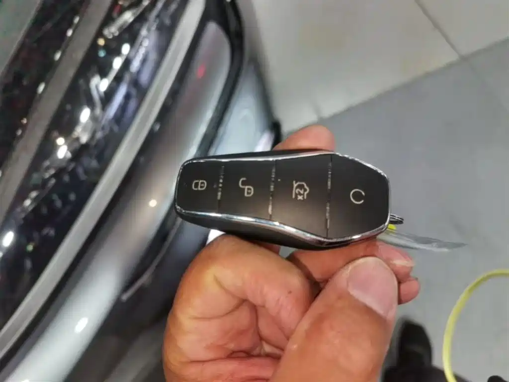 BYD Song PLUS PHEV 2024 Glory Edition EV 520km Flagship фото 9