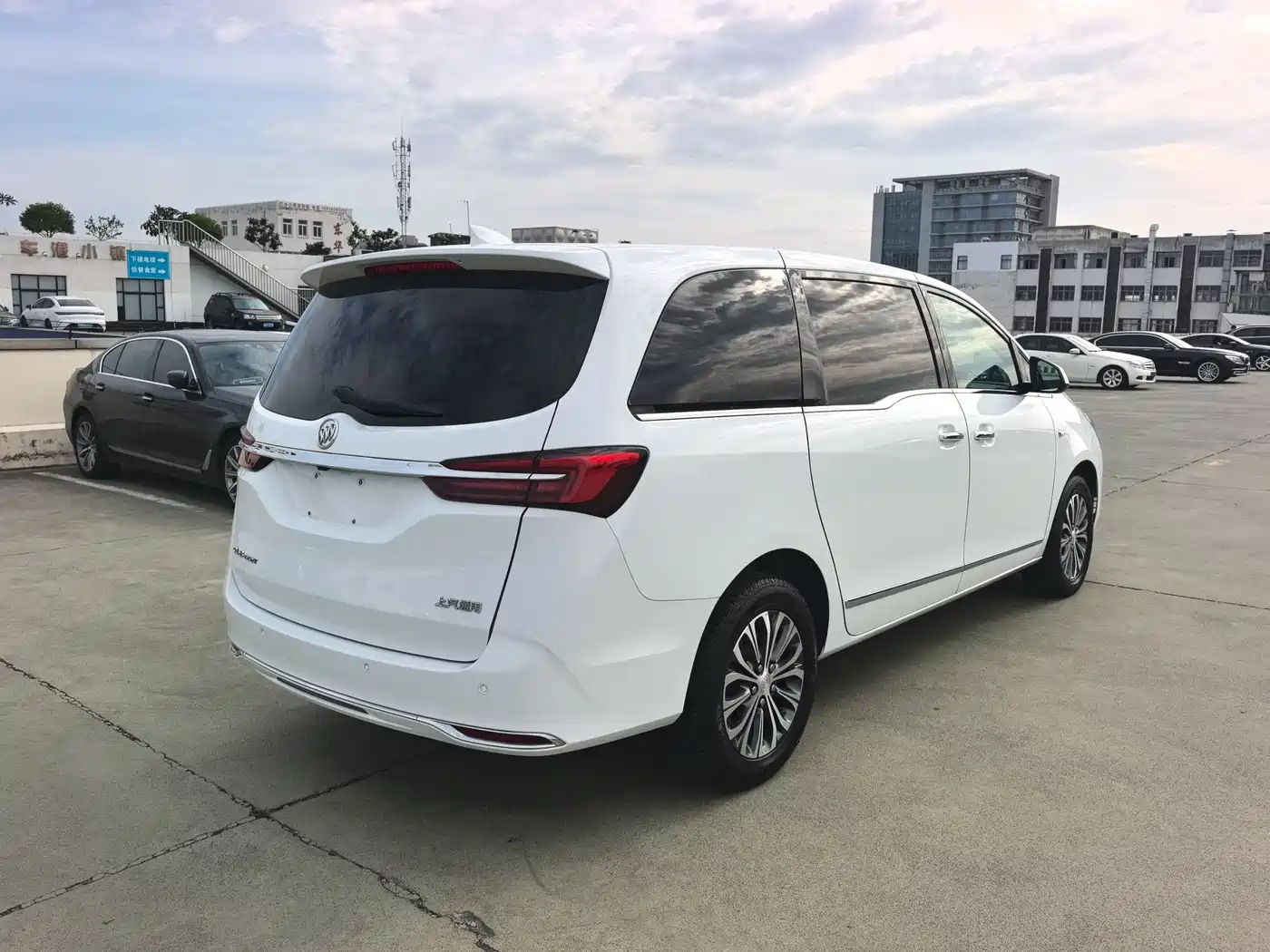 BUICK GL8