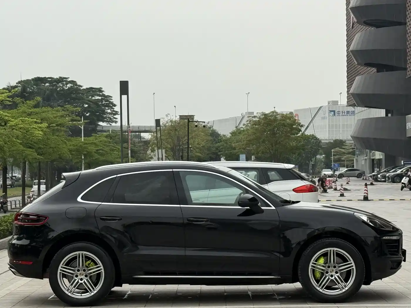 Porsche Macan 2016 Macan 2.0T фото 25