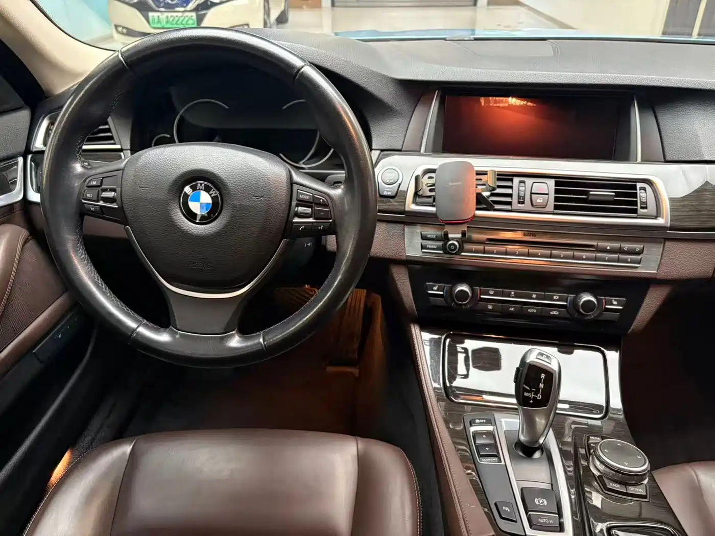 BMW 5 Series 2014 525Li Luxury Design Package фото 31