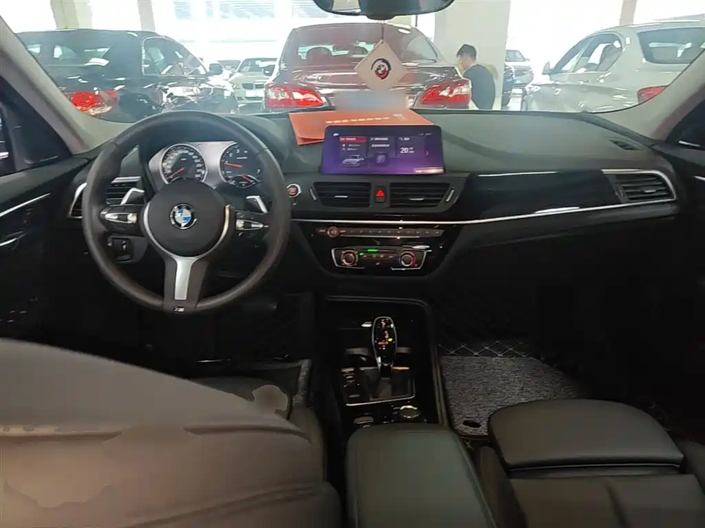 BMW 1 Series 2020 Model 125i Leading M Sport Package фото 10