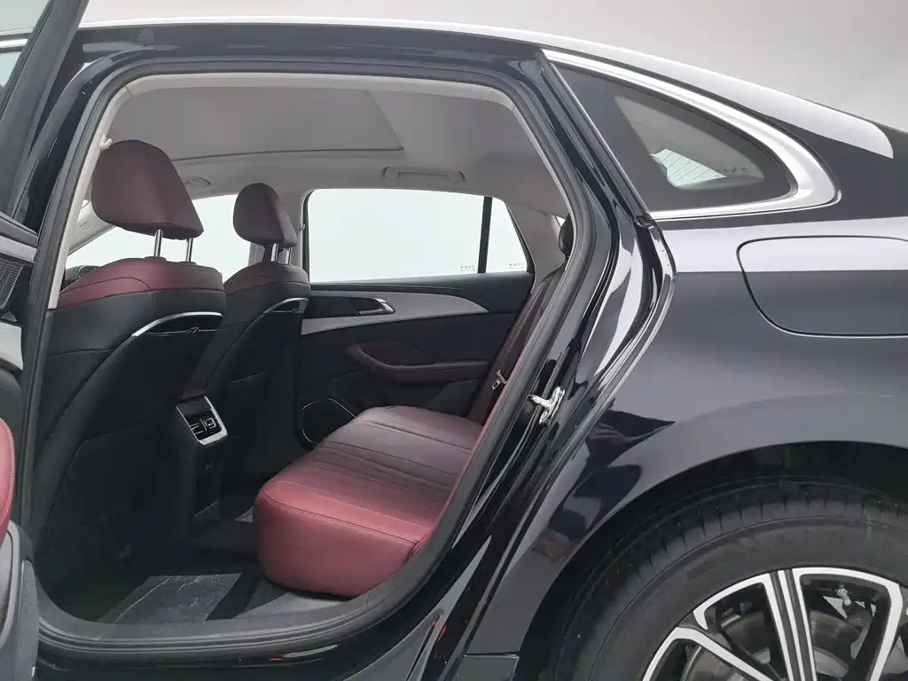 Hongqi H5 PHEV 2025 2025 130 Super Hybrid Edition