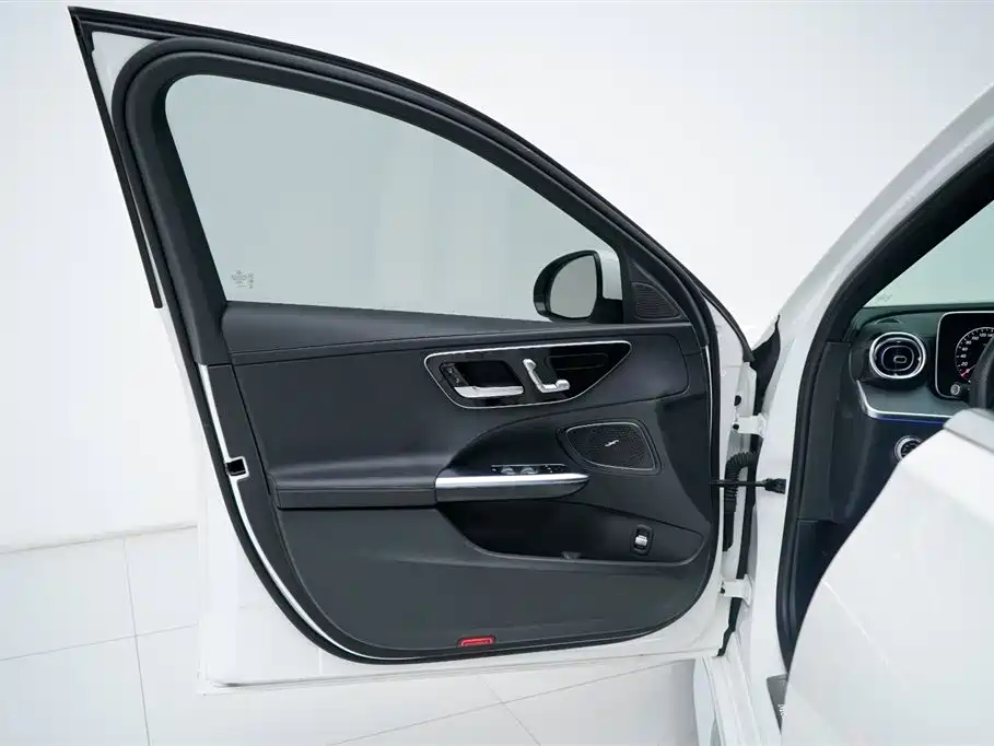 Mercedes-Benz C-Class 2023 Facelift C 260 L Sport Edition фото 20