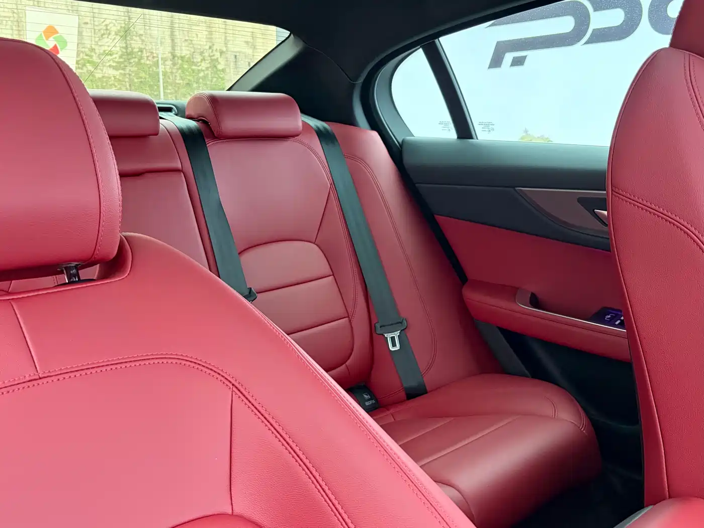Jaguar XEL 2021 2.0T 250PS R-DYNAMIC S Progressive Sport Edition фото 17