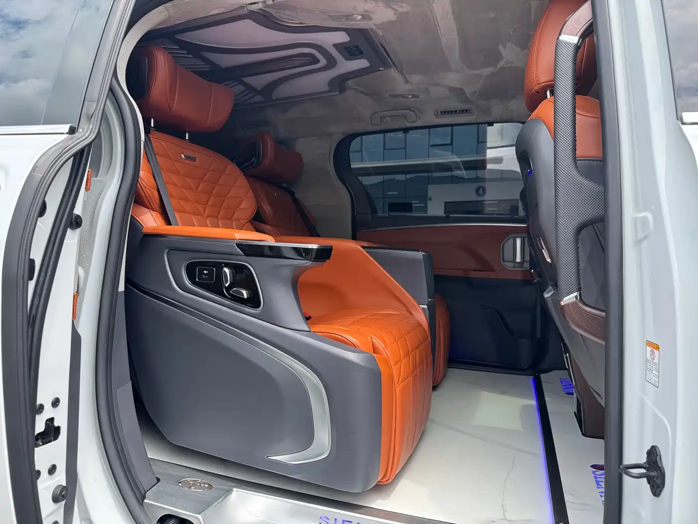 Toyota Sienna 2023 2.5L Hybrid Comfort Edition фото 13