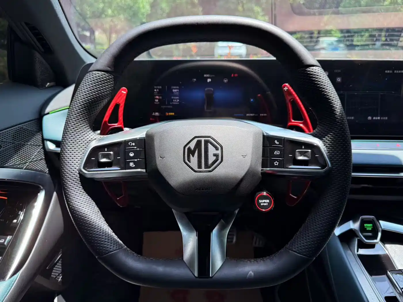 MG MG7