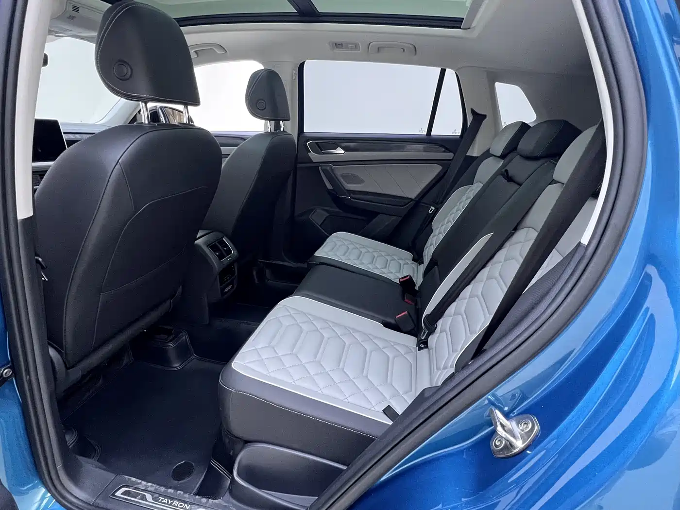 Volkswagen Tayron 2023 280TSI 2WD Luxury Plus Advanced Edition фото 23