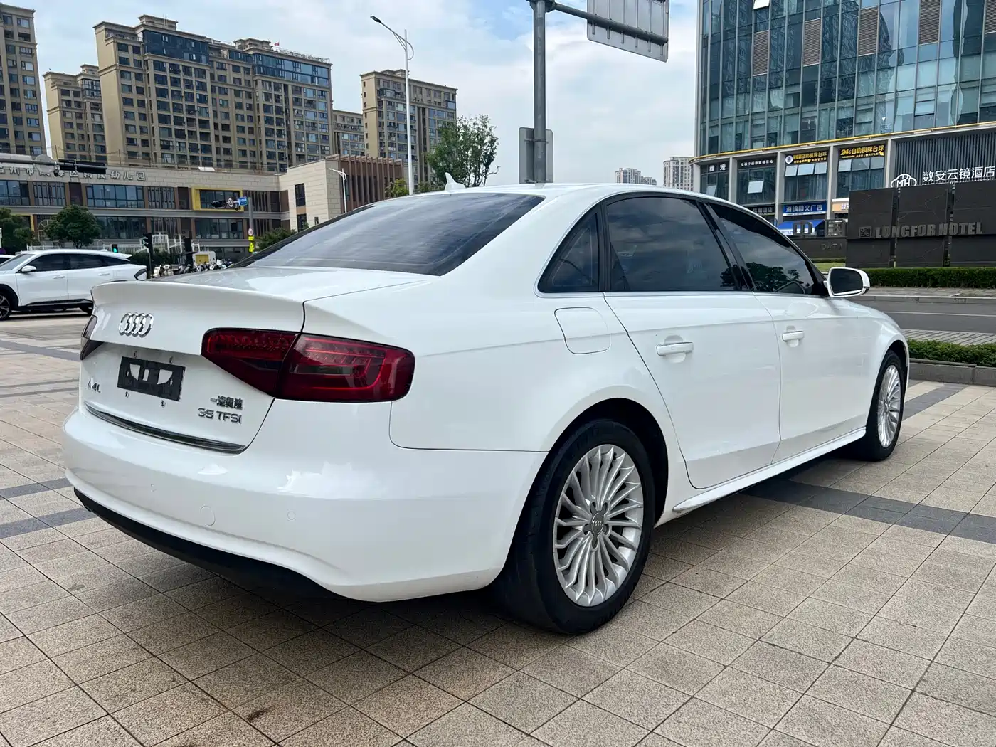 Audi A4L 2013 35 TFSI Automatic Technology фото 18