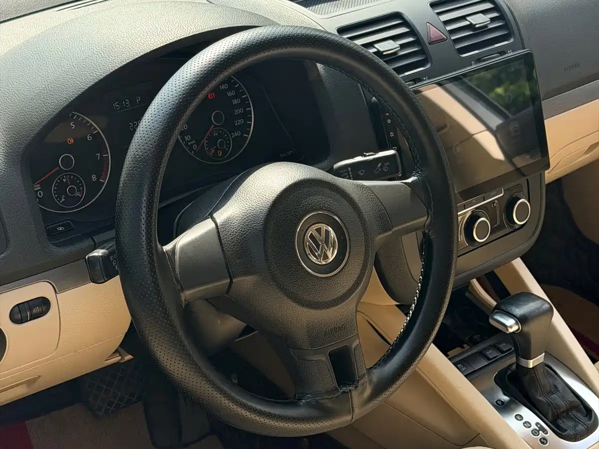 Volkswagen Sagitar 2011 2011 1.6L Auto Comfort