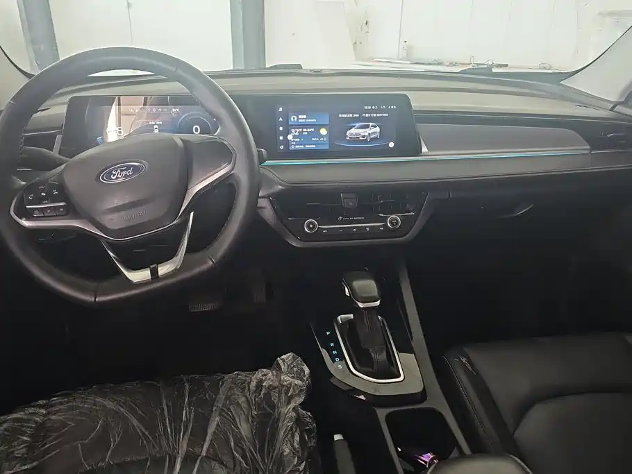Ford Escort 2022 2021 1.5L Automatic Diamond Edition