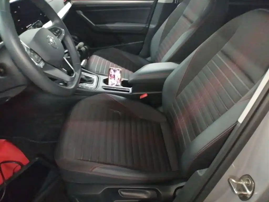 Volkswagen Lavida 2023 300TSI DSG Starlight Full Comfort Edition фото 15