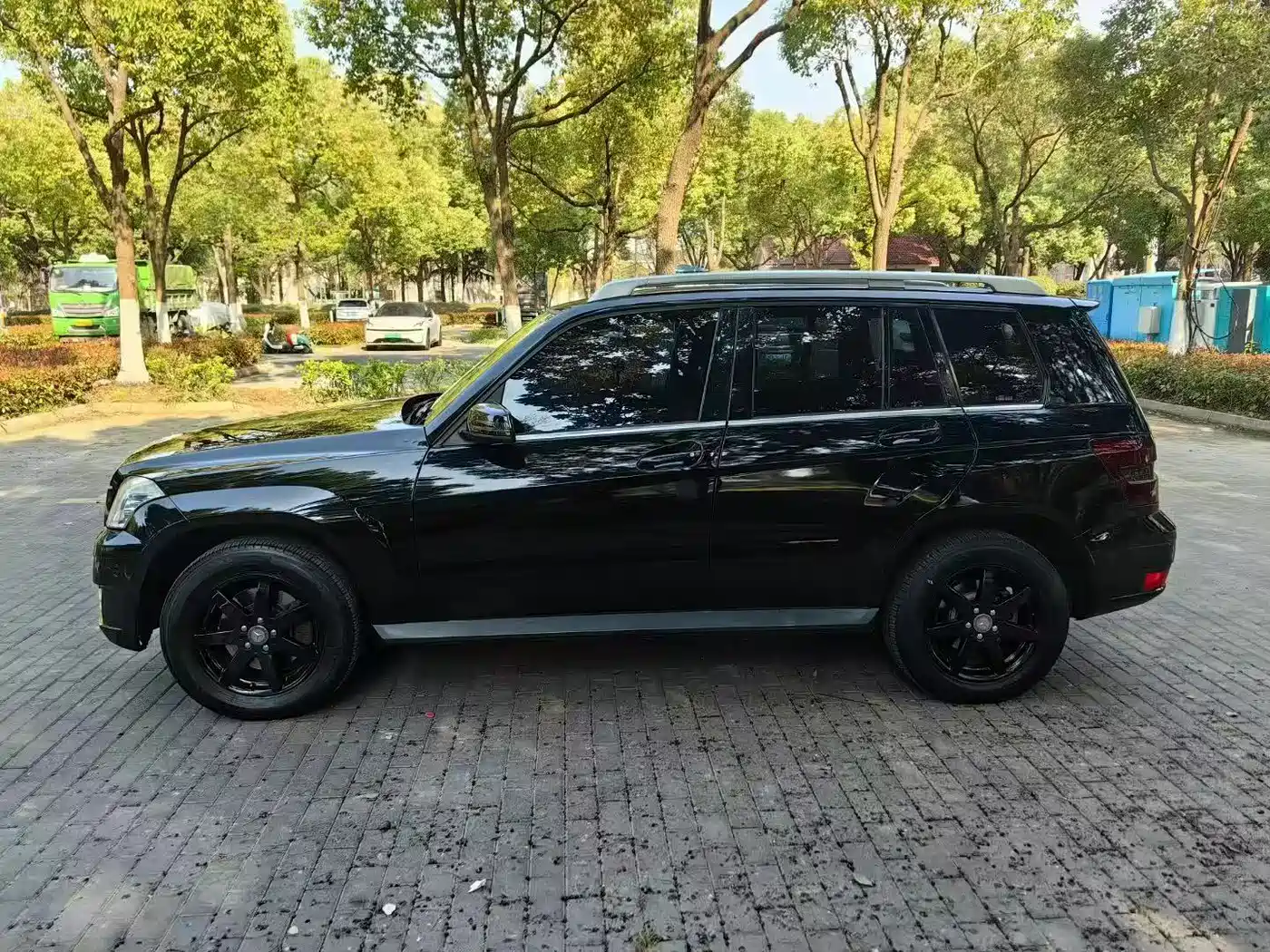 Mercedes-Benz GLK-Class (Import) 2011 GLK 300 4MATIC Fashion фото 2