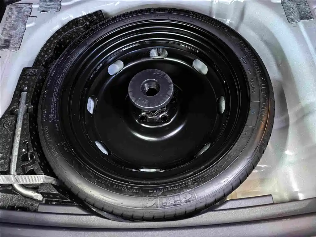 Фото 7 - Volkswagen Tharu