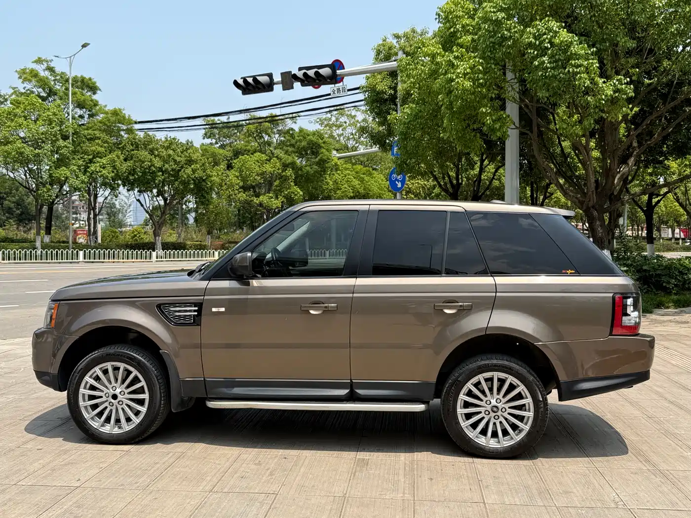 Land Rover Range Rover Sport 2013 3.0 TDV6 Diesel фото 7