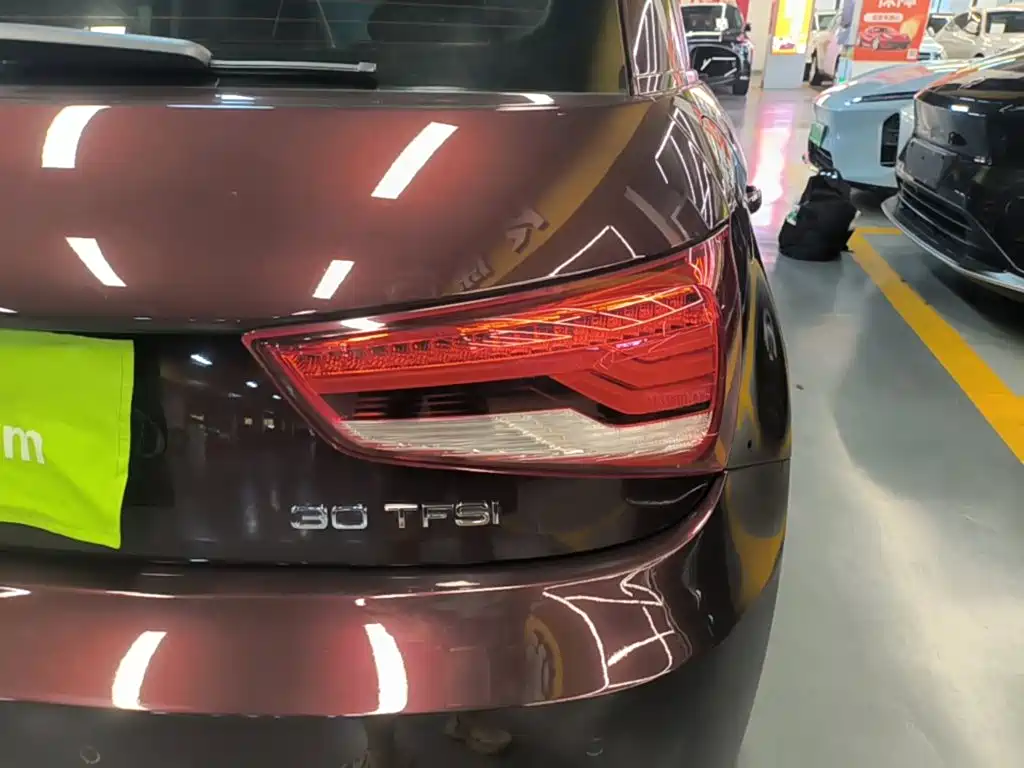 Фото 8 - Audi A1