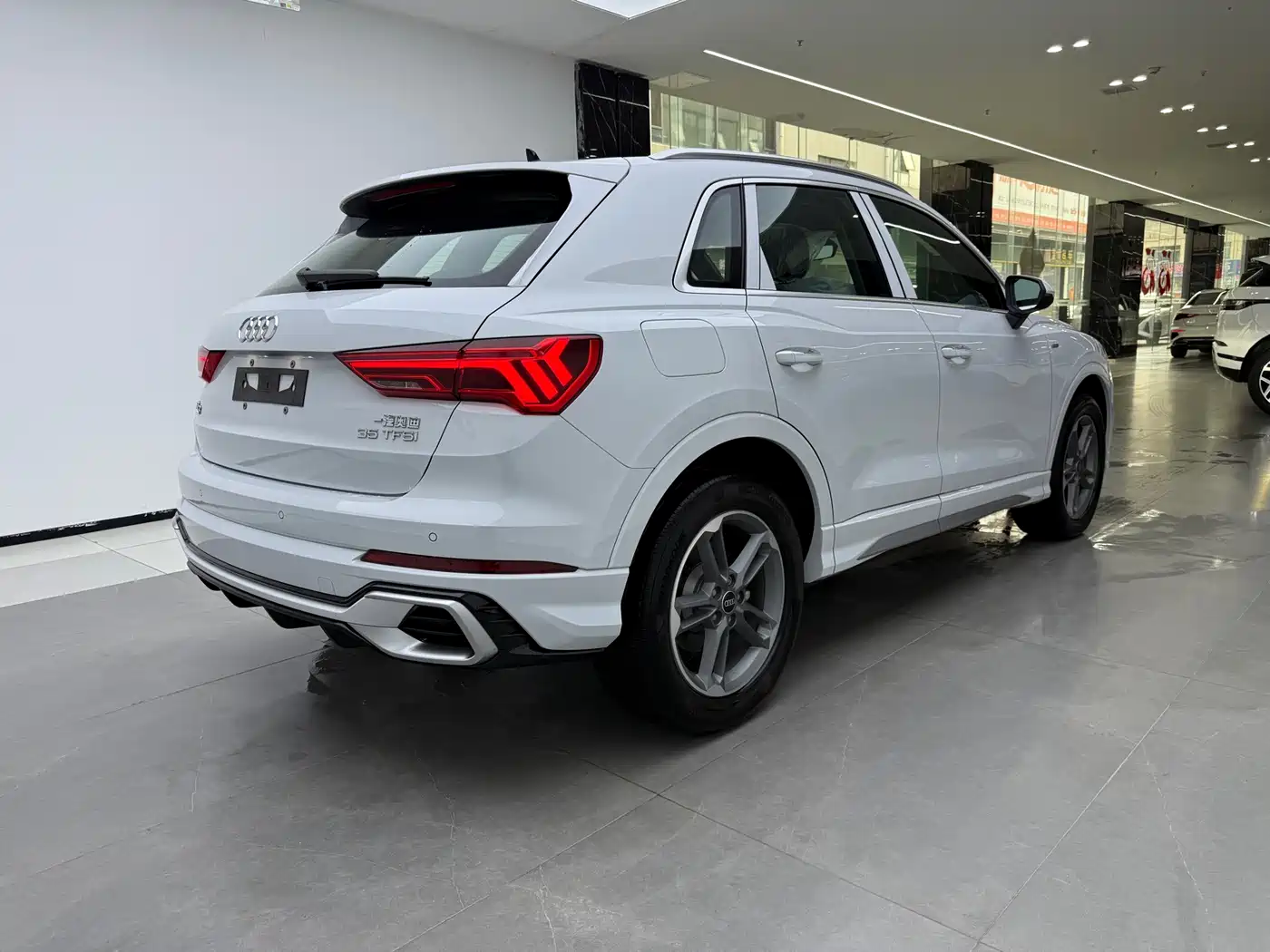 Audi Q3 2026 2024 35 TFSI Progressive Sport