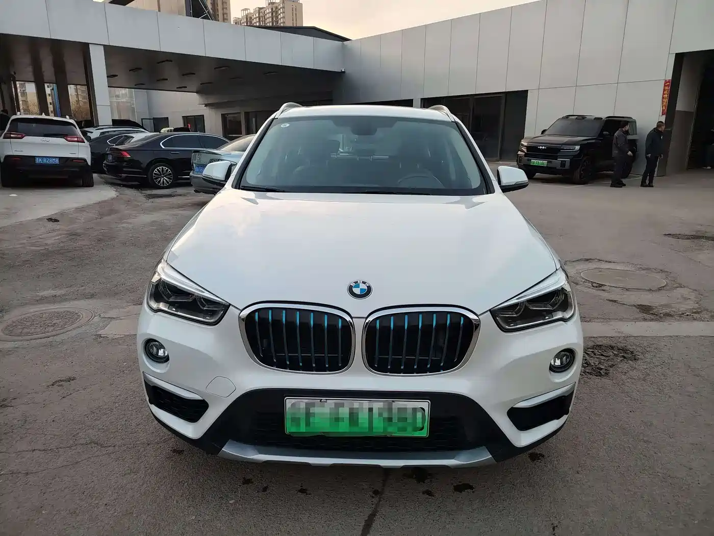 BMW X1 New Energy 2019 xDrive25Le Range Upgrade Edition фото 2