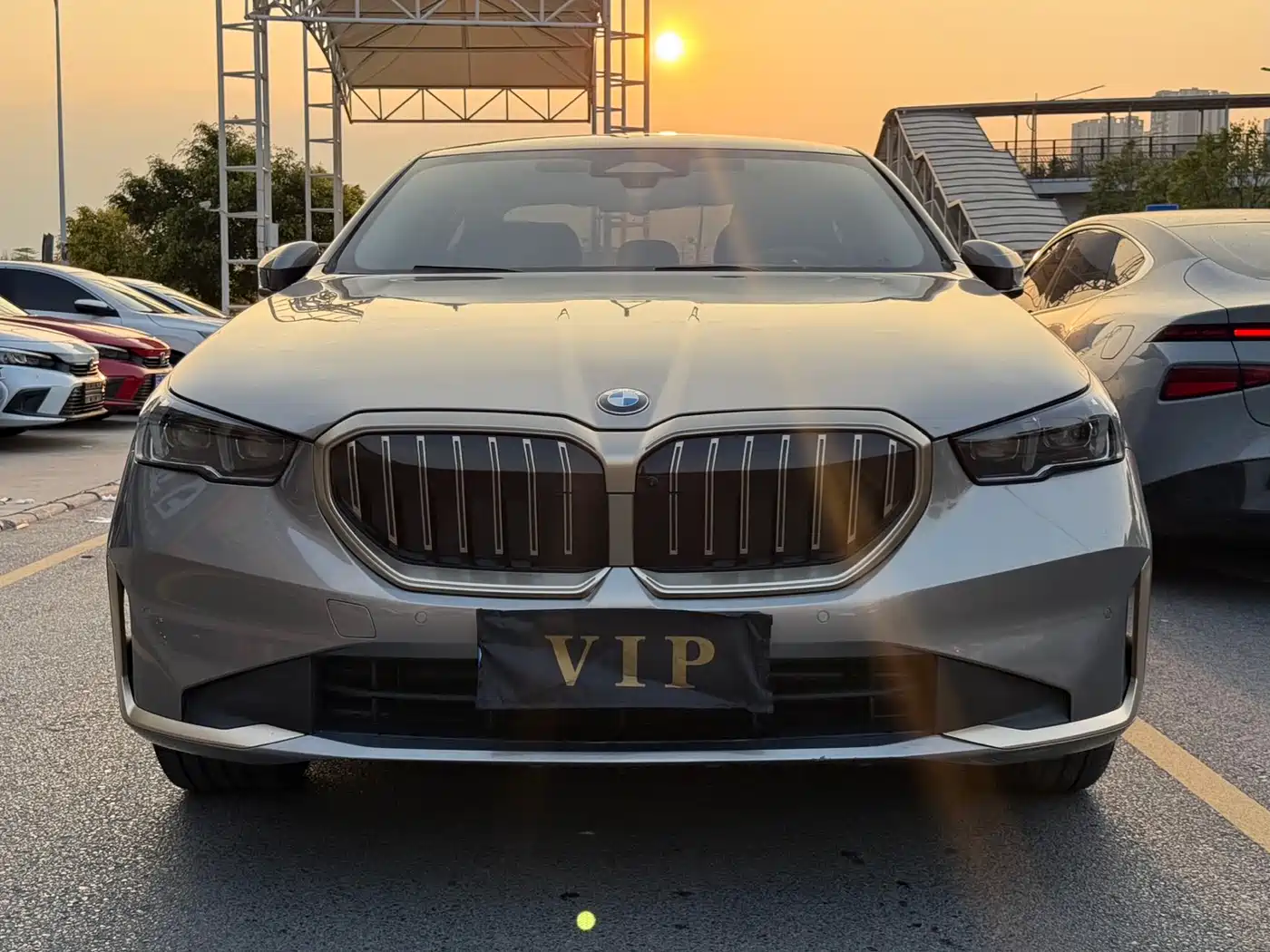BMW 5 Series 2025 530Li Premium Luxury Package фото 2
