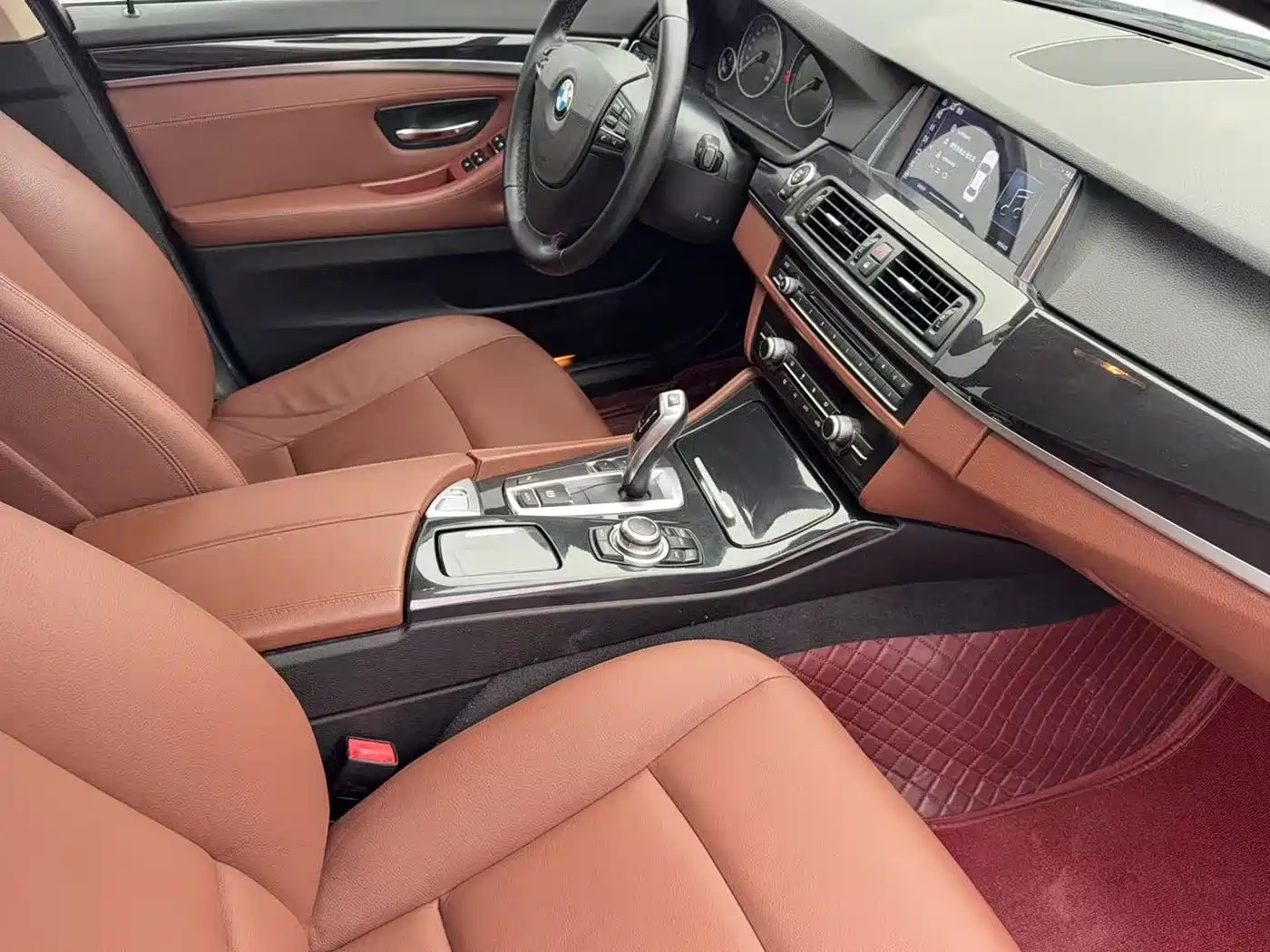 BMW 5 Series 2014 520Li Elegance фото 9
