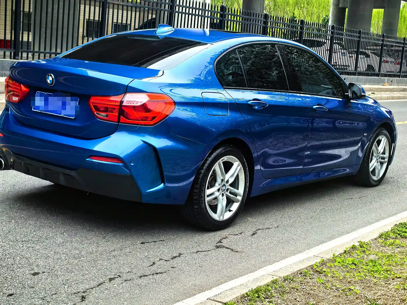 BMW 1 Series 2019 118i M Sport Package фото 3