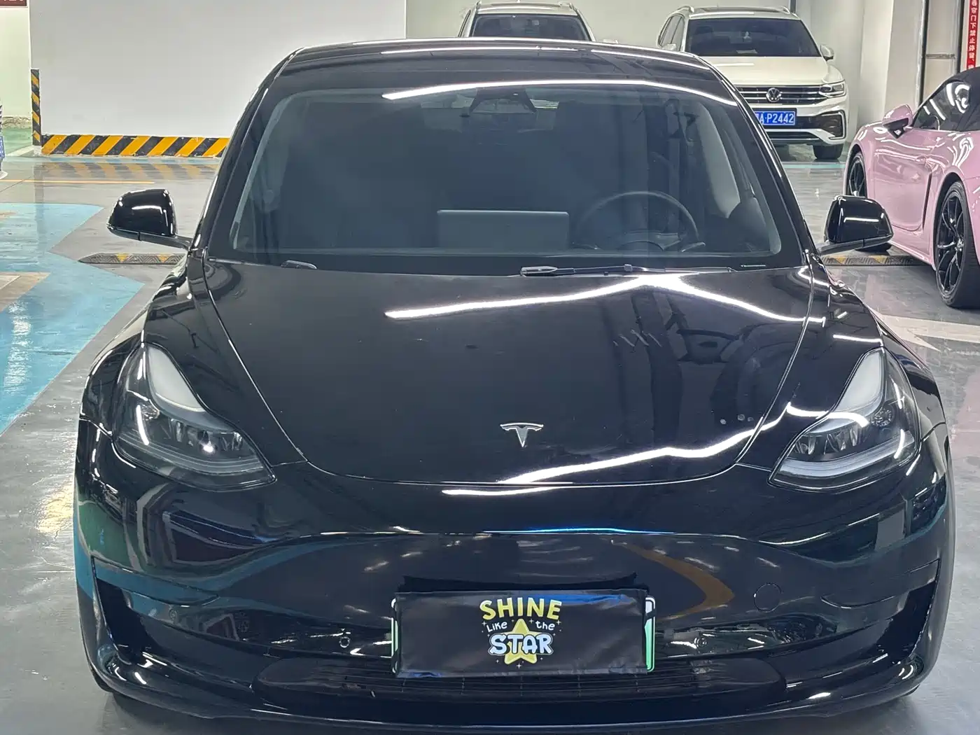 TESLA MODEL 3
