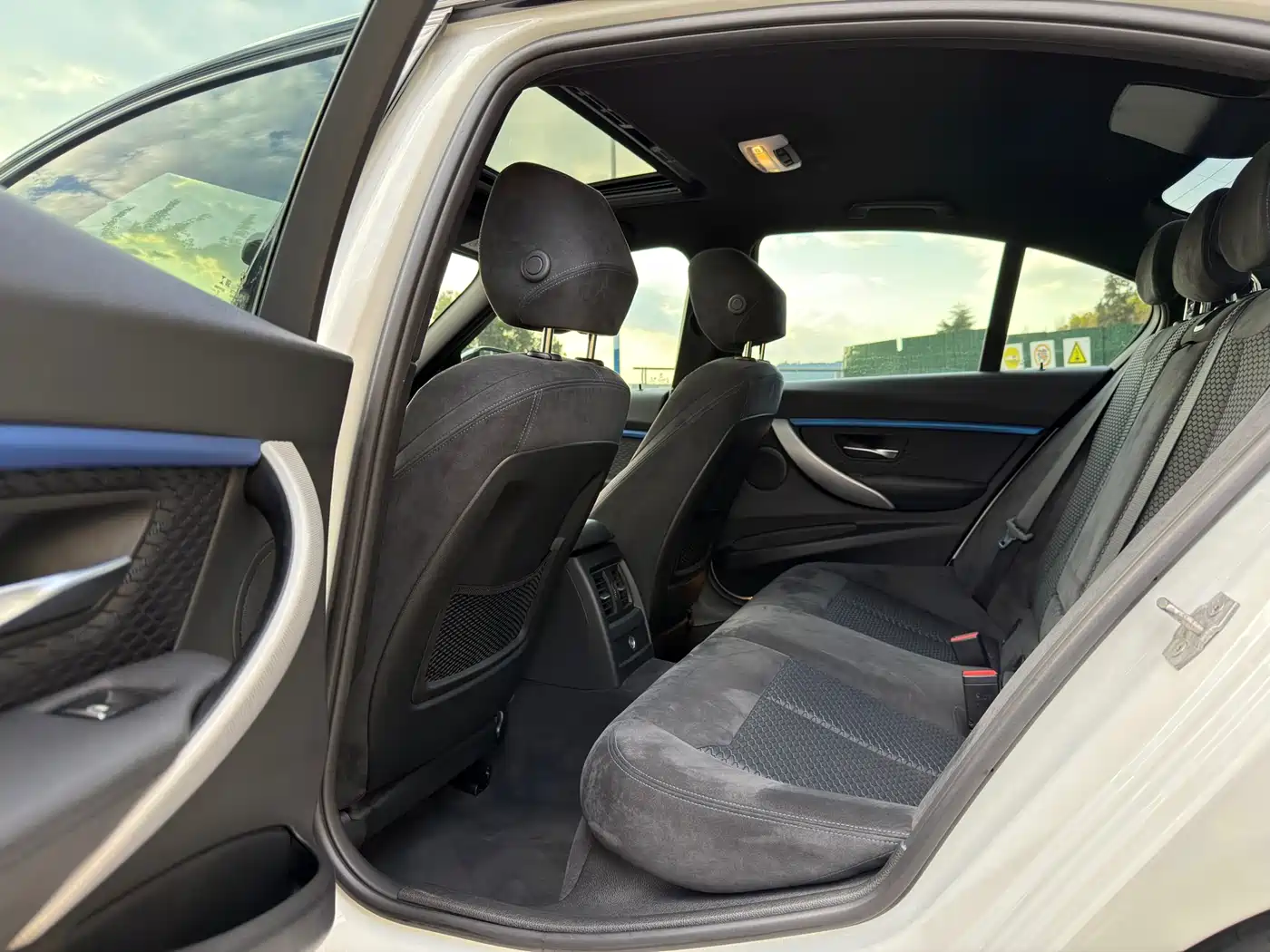 BMW 3 Series 2018 320i M Sport Package фото 3