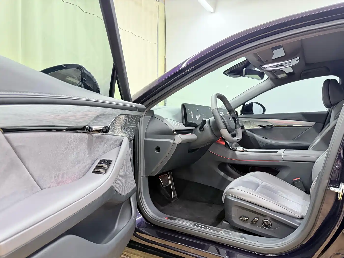 Voyah Auto VOYAH Zhuiguang 2024 PHEV AWD Ultra Long Range Flagship фото 26