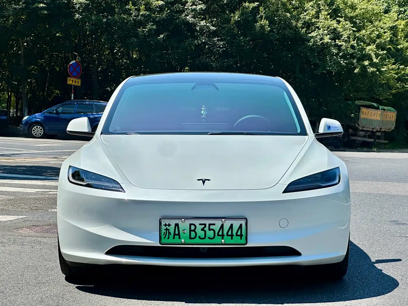 Tesla Model 3 2026 2025 Model Year Facelift Rear-Wheel Drive
