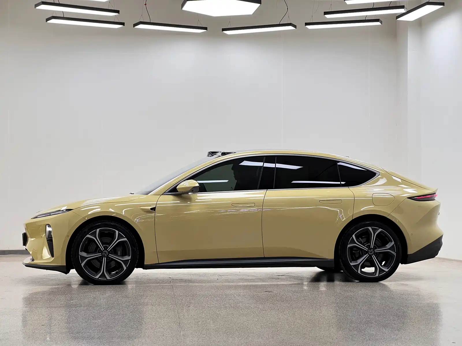 Фото 4 - NIO ET5