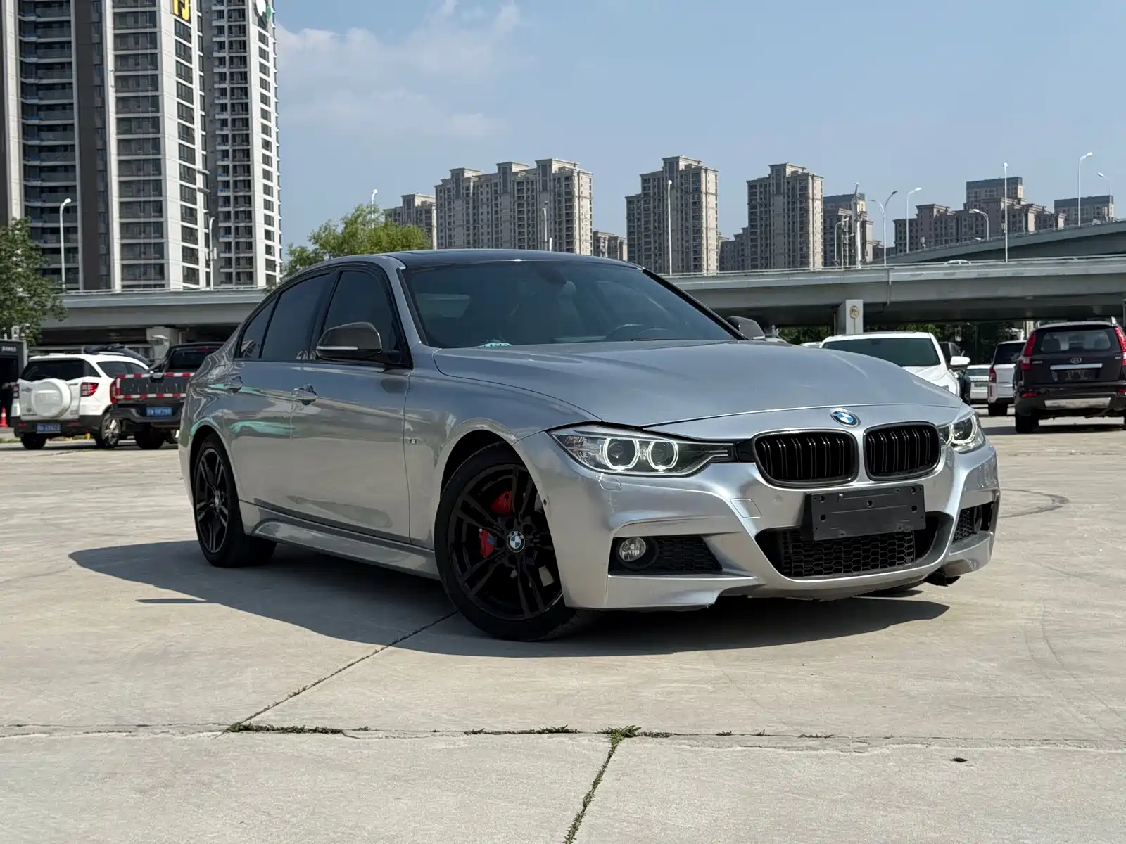 Photo 3 - BMW 3 Series