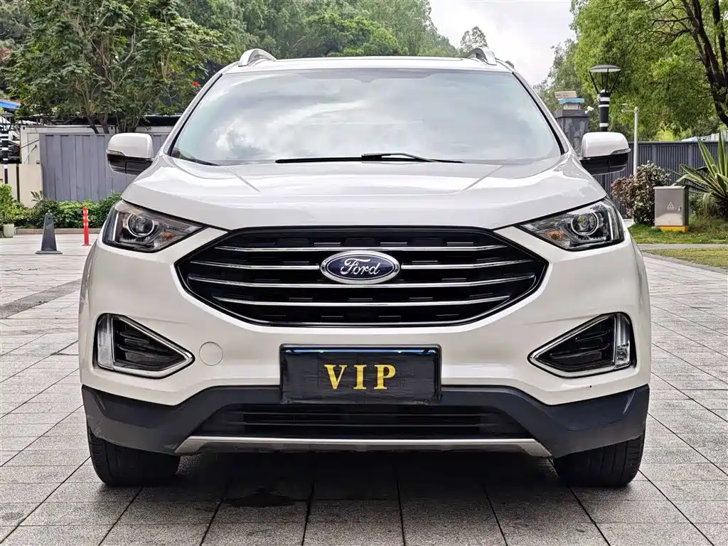 Фото 2 - Ford Edge